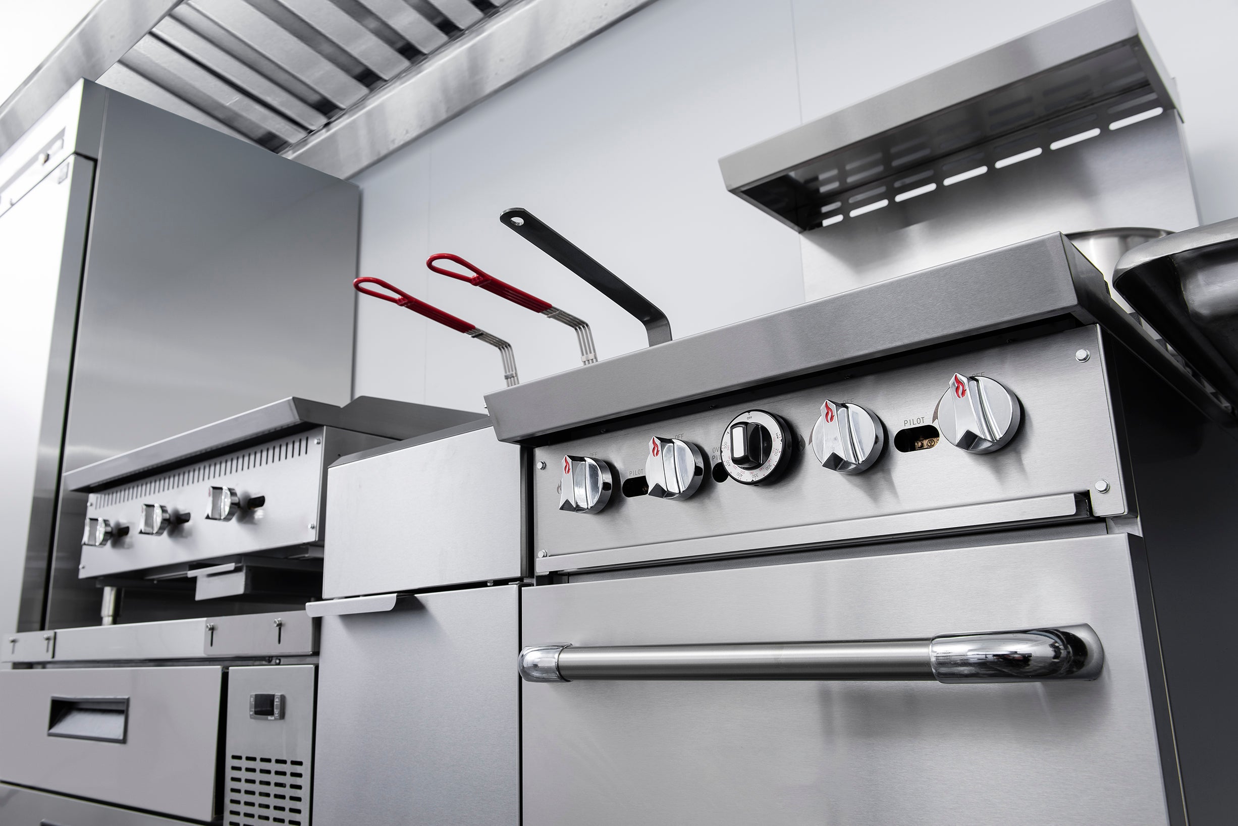 Maintaining Brilliance: Keeping Stainless Steel Clean in Your Commercial Kitchen