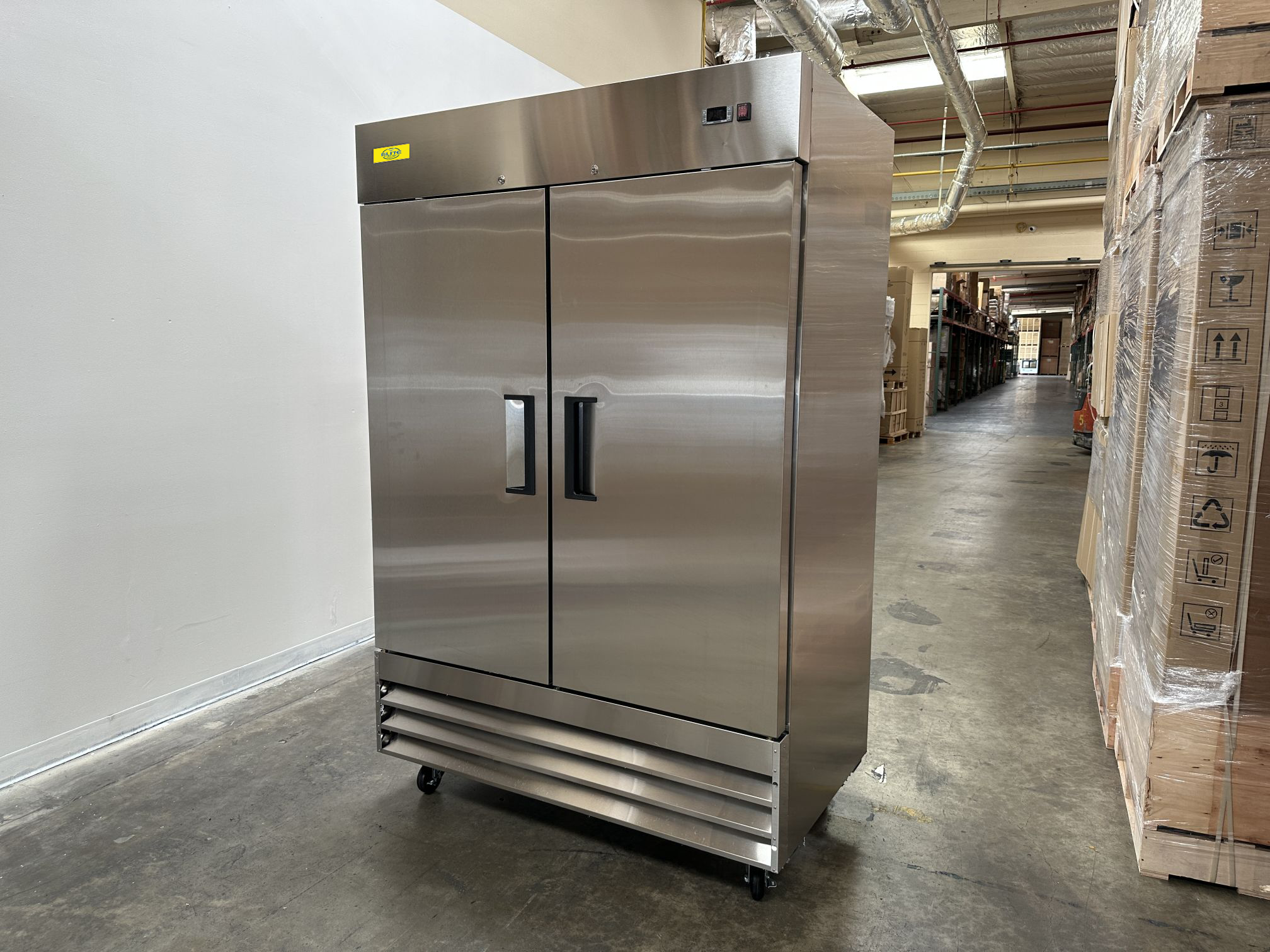 NSF commercial Reach In 2 door freezer XB54F – Elite Kitchen Supply NSF commercial Reach In 2 door freezer XB54F – Elite Kitchen Supply