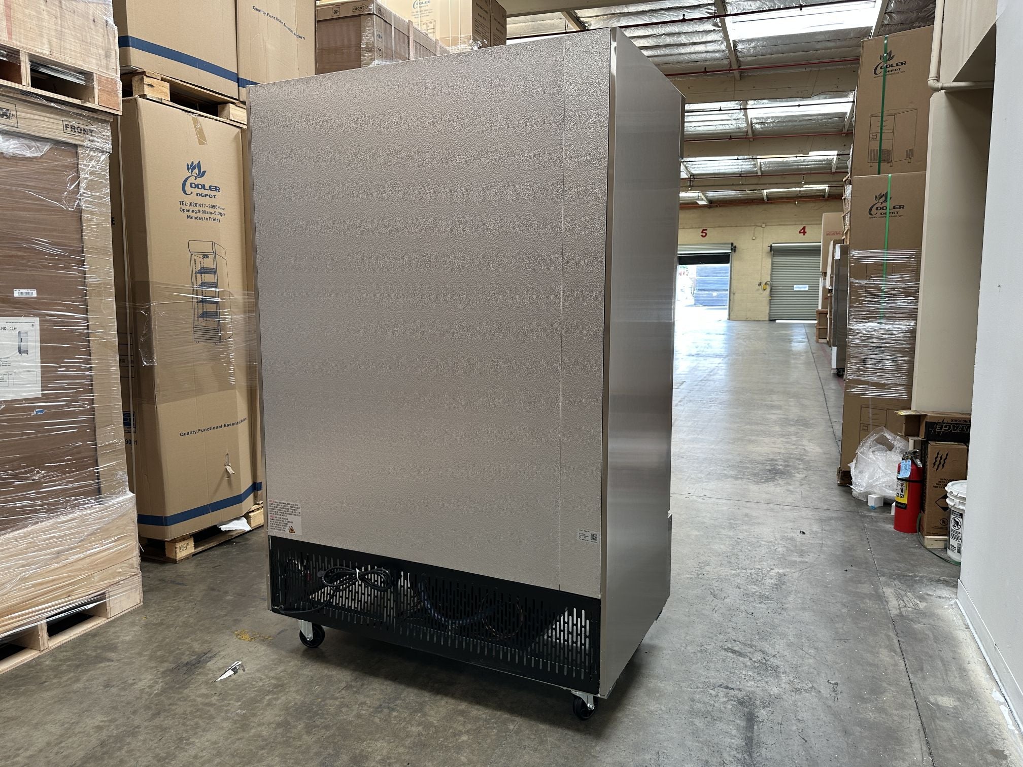 NSF commercial Reach In 2 door freezer XB54F