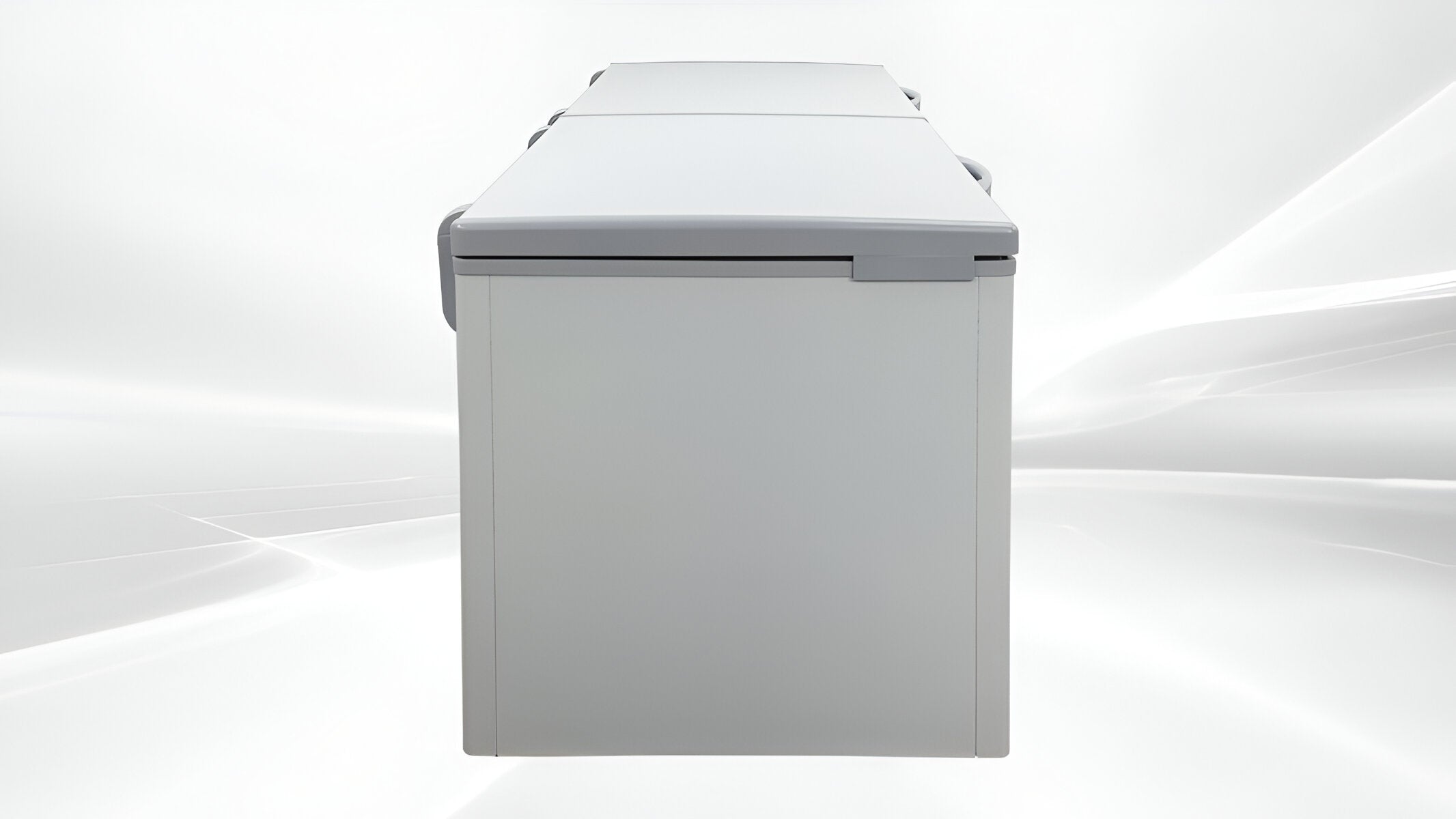 NSF 77 inchs Freezer 24 CU FT XF-750