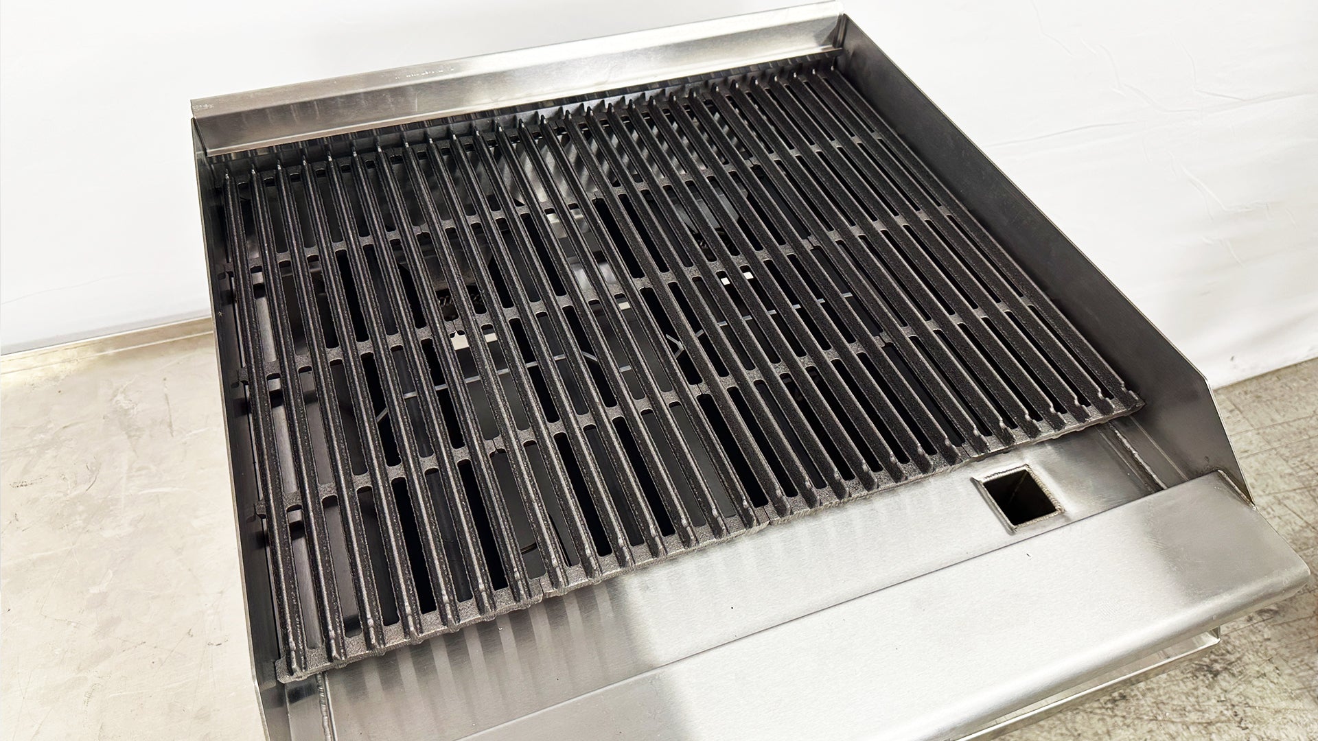 NSF 24 ins Commercial Radiant Broiler Grill HLRC600